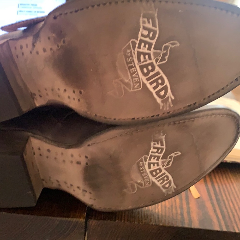 Scarlet for Shannon don’t buy